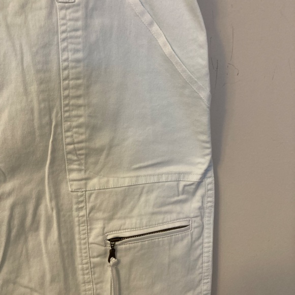Westbound white cargo pants, size12. - Picture 4 of 6